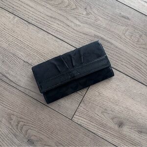 Vintage Coach SoHo Logo Jacquard Canvas Patent Pleated Black Envelope Clutch